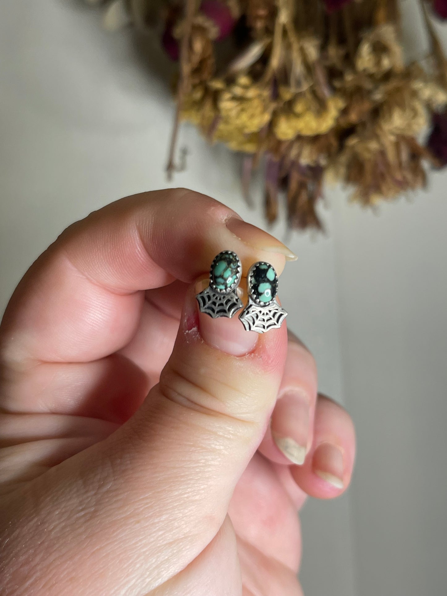 *New Lander Spider Web Sterling Silver Stud Earrings
