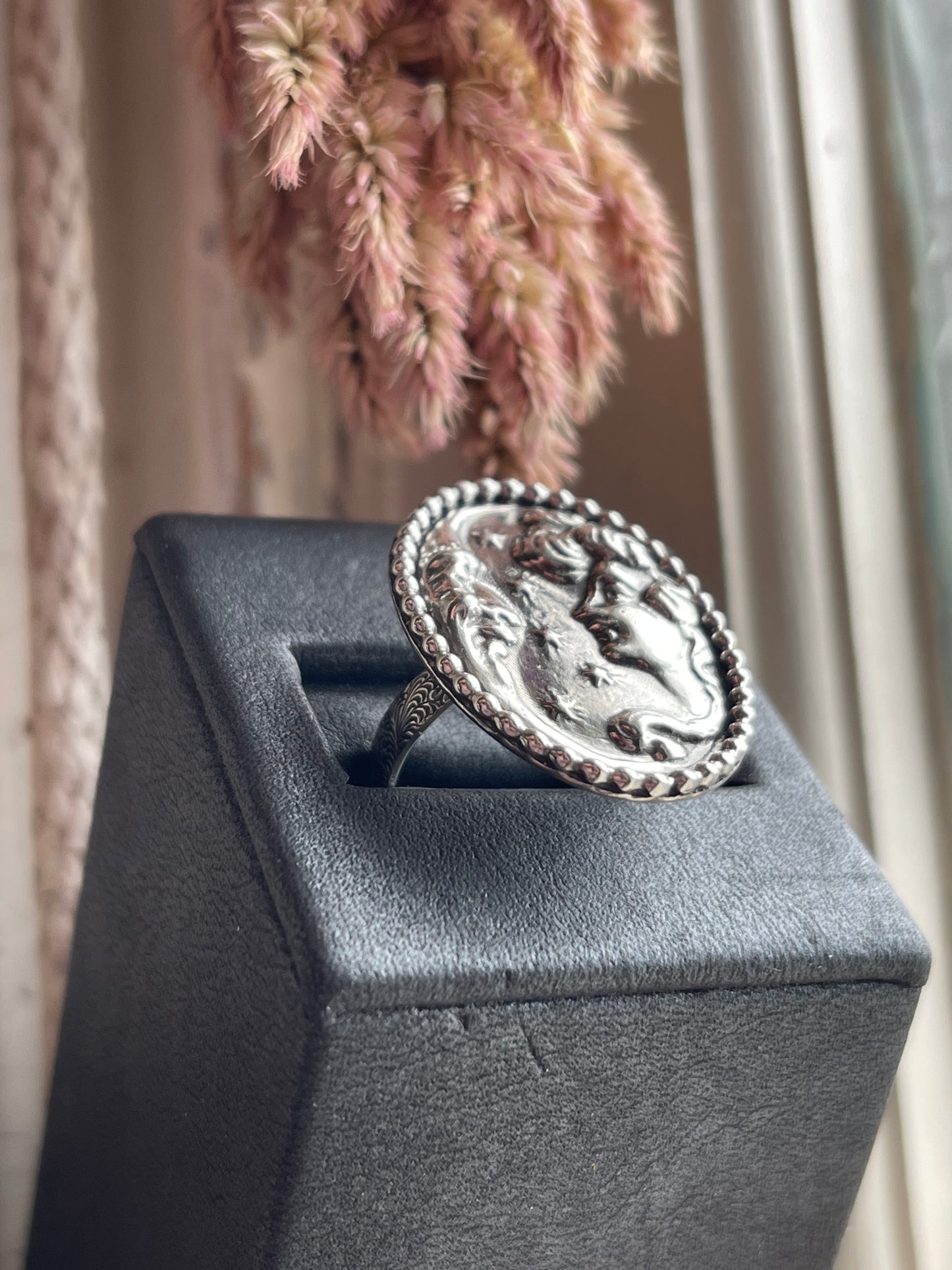 MTO Lady & The Moon Ring