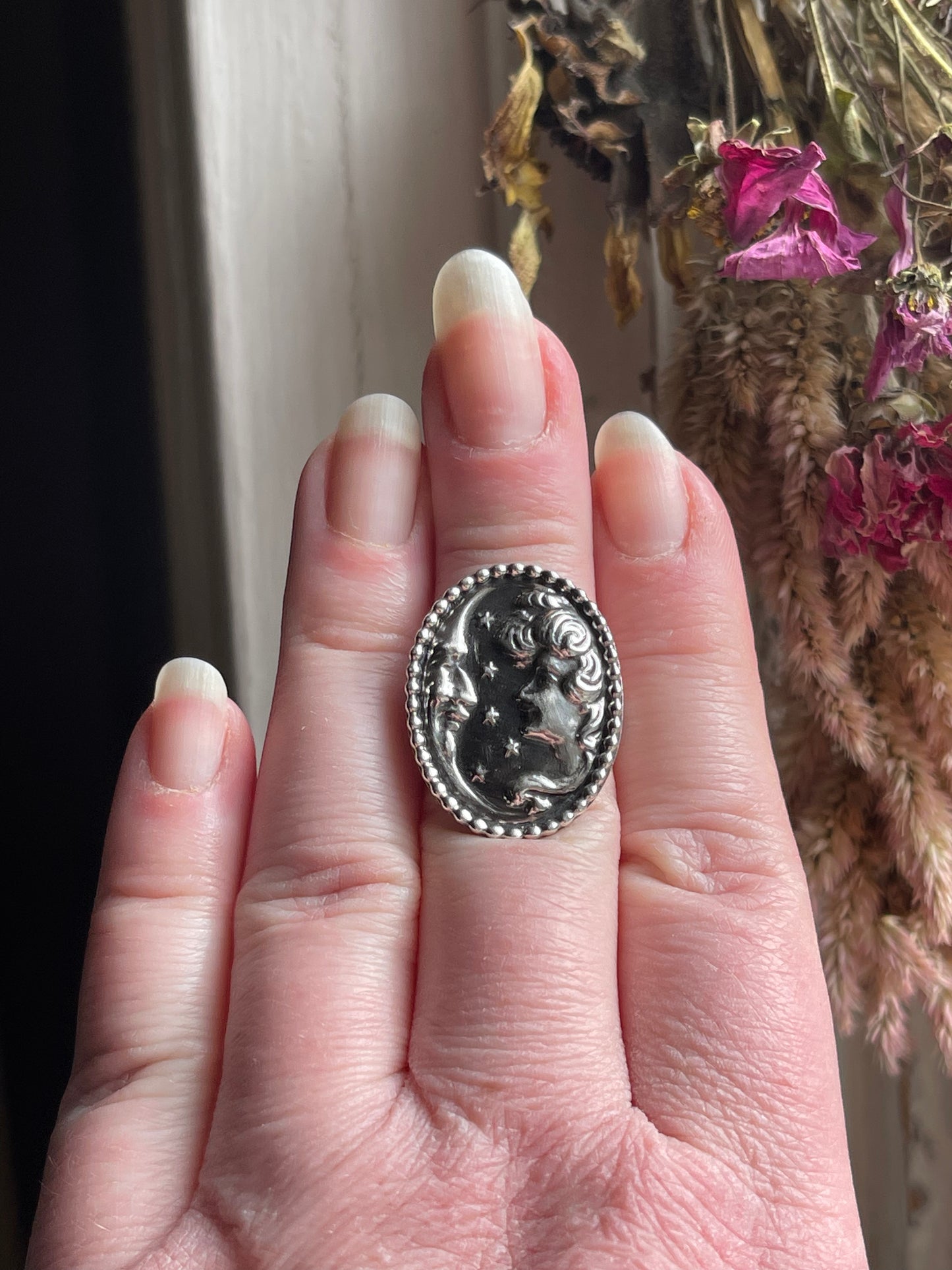 MTO Lady & The Moon Ring