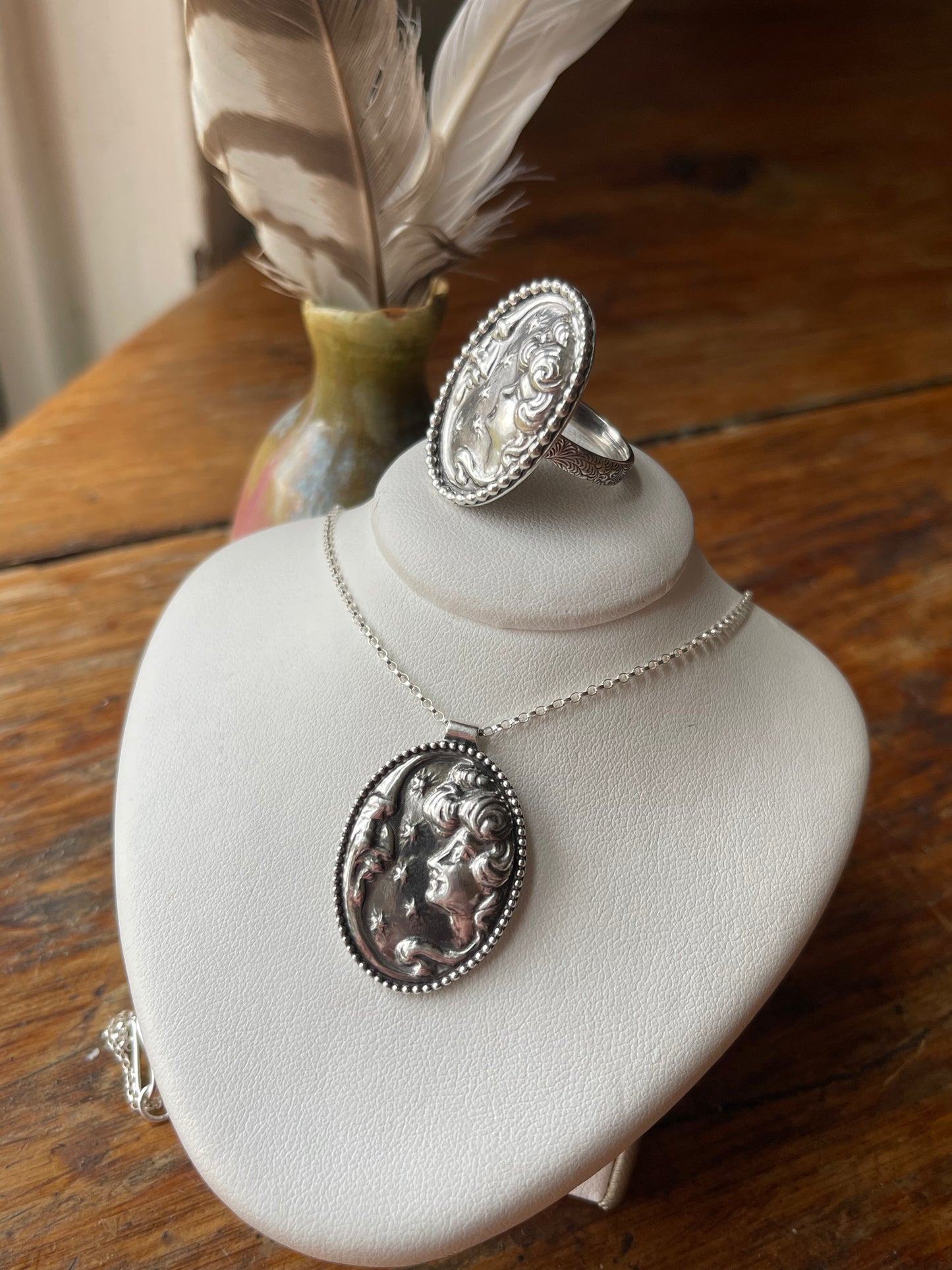 MTO Lady & The Moon Ring