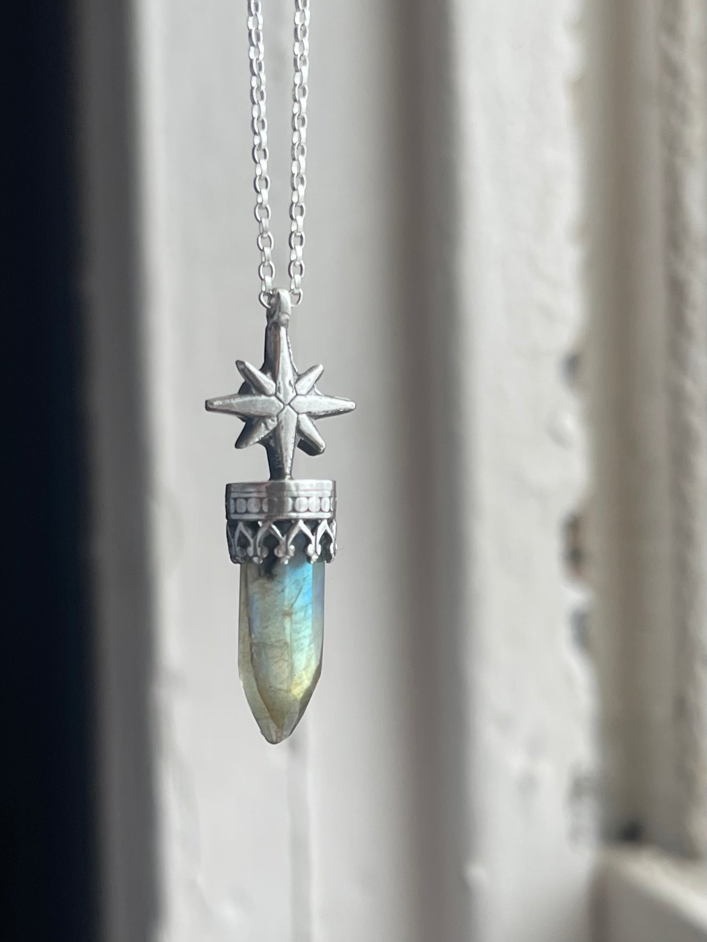 *Chronos Glow • Labradorite Crystal Star Pendant Necklace