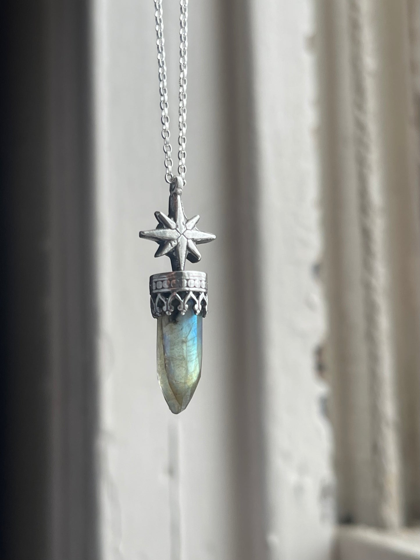 *Chronos Glow • Labradorite Crystal Star Pendant Necklace